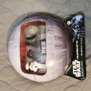 NWOT Star Wars Rogue One Pez tin